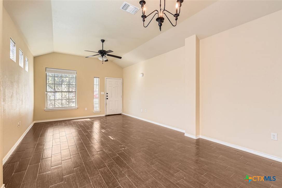 Kyle, TX 78640,101 Creekside Villa DR