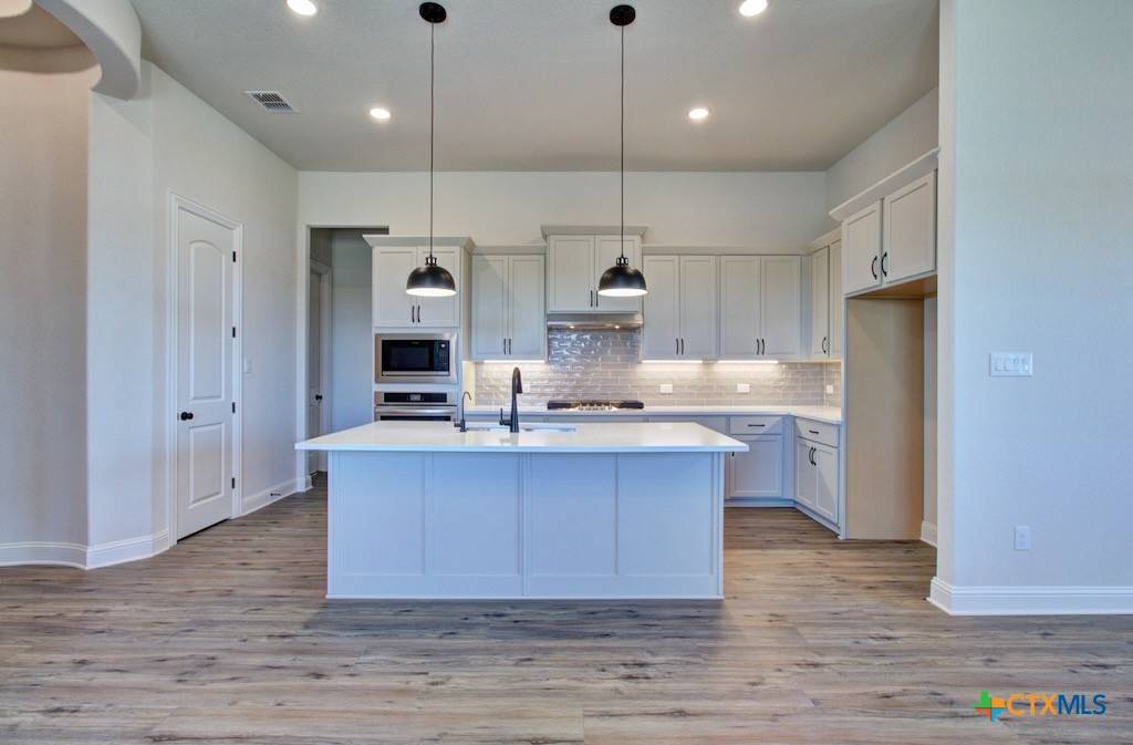 Schertz, TX 78154,12196 Heartvine Parkway