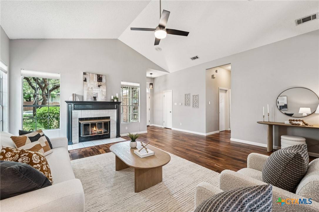 Austin, TX 78729,8204 Cahill DR