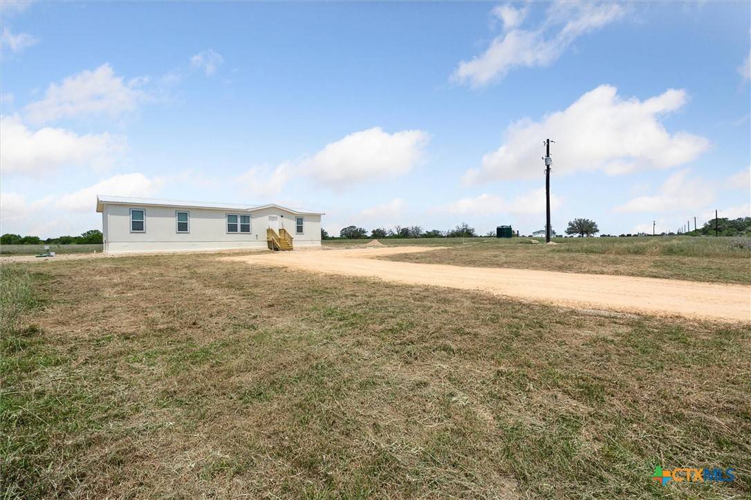 Flatonia, TX 78941,1287 County Road 402