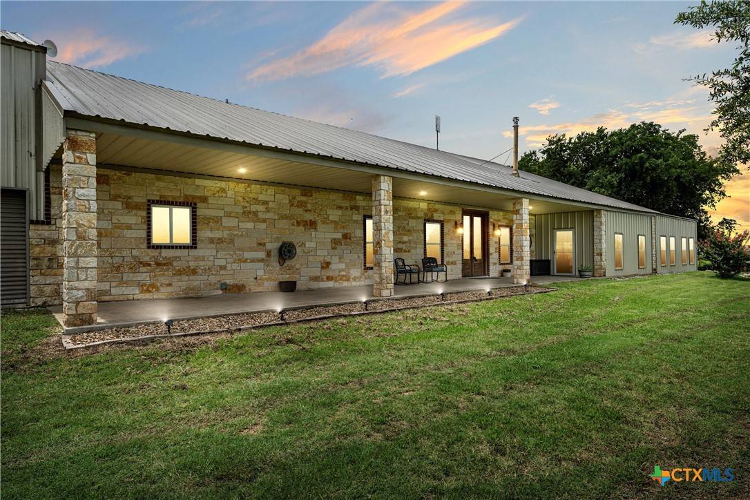 Lott, TX 76656,139 COUNTY ROAD 376