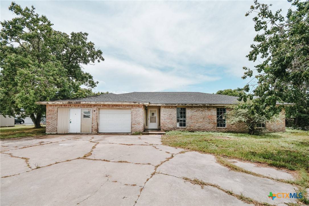 Victoria, TX 77904,403 Schell RD