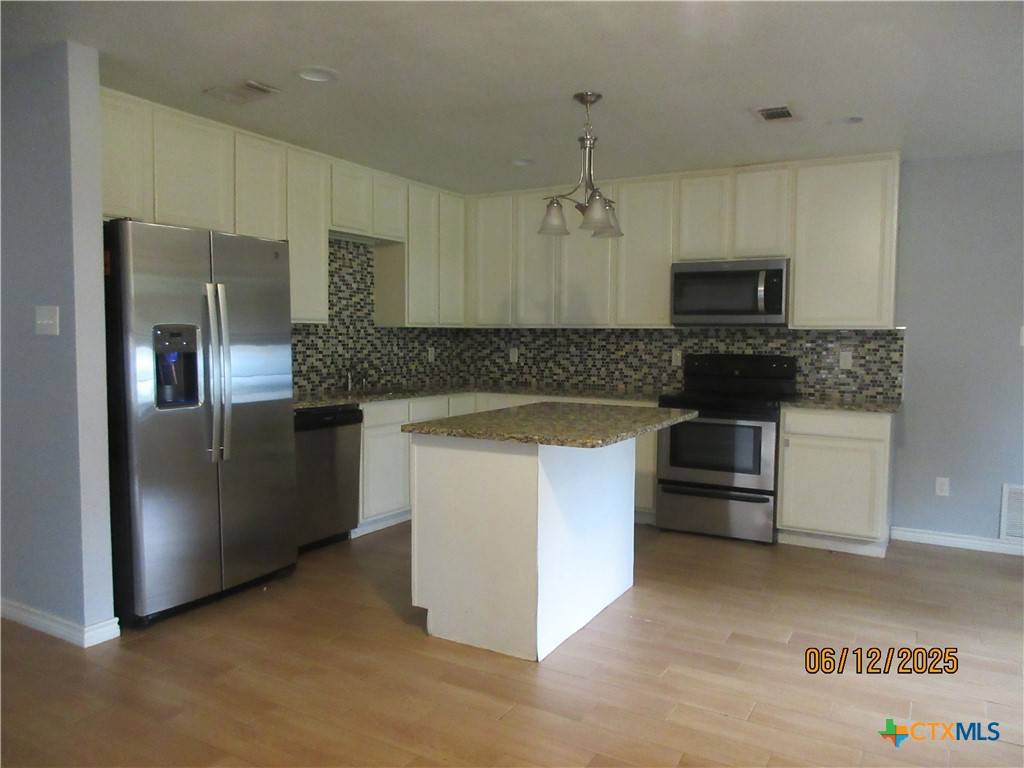Belton, TX 76513,1109 E Avenue M