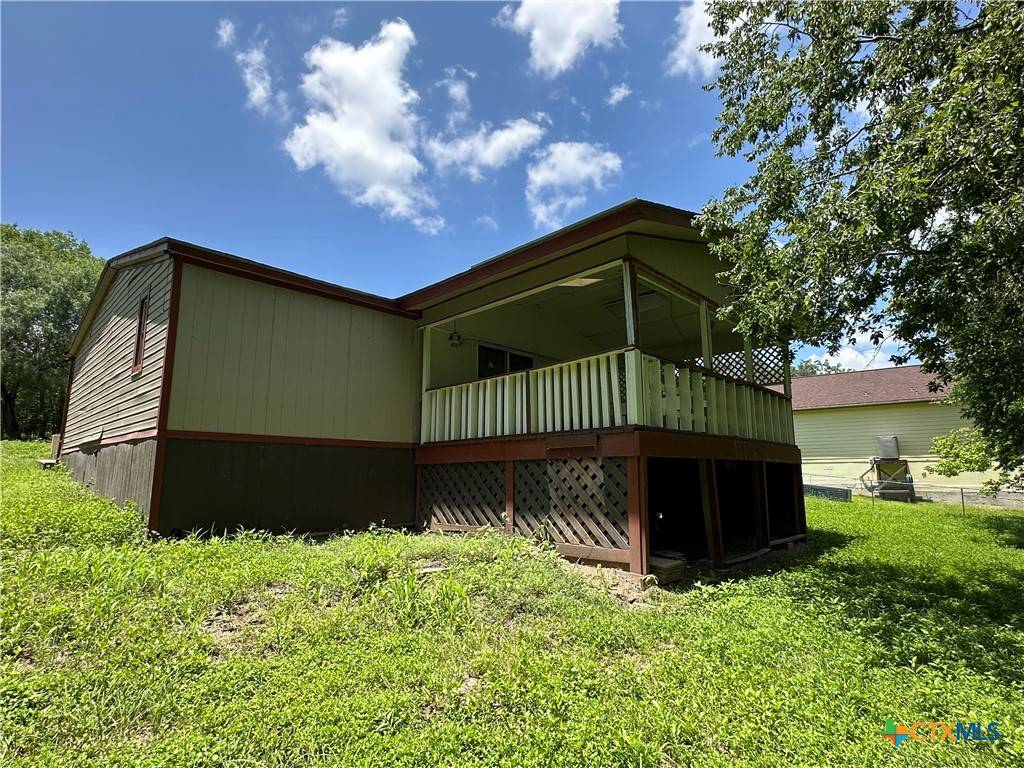 Seguin, TX 78155,1125 Burges ST