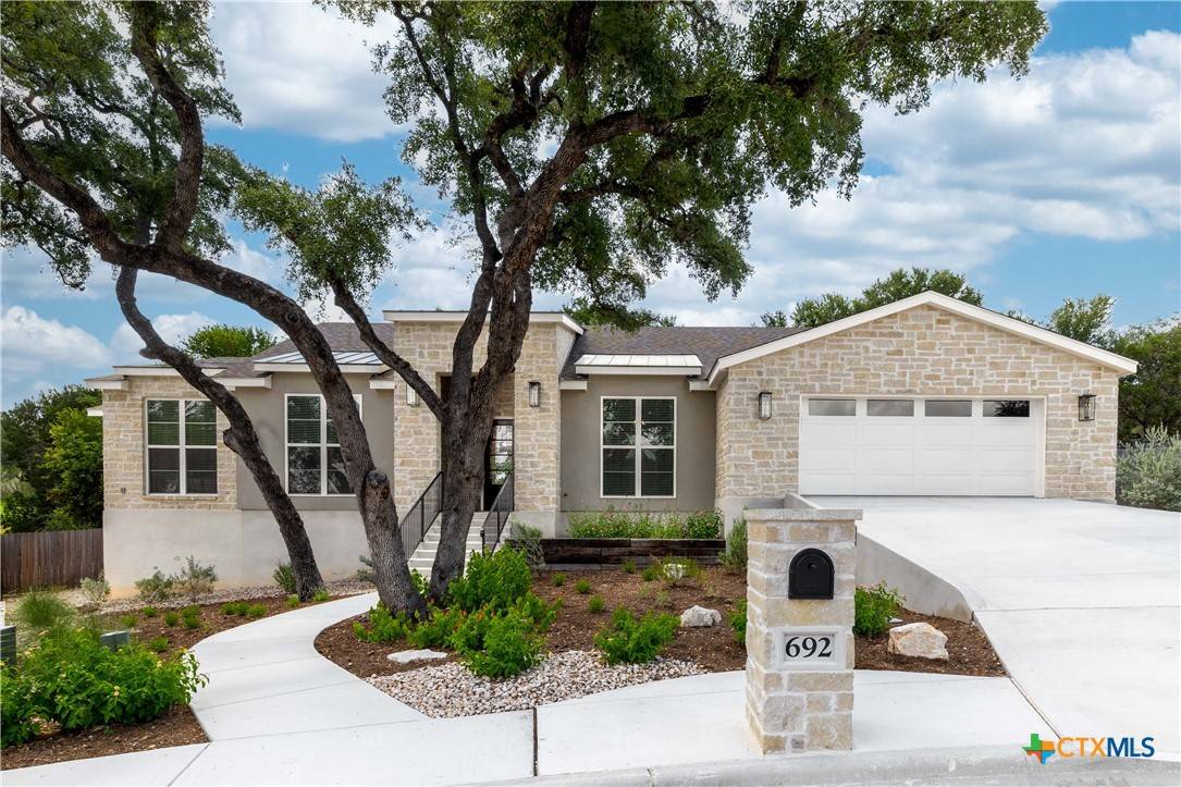 New Braunfels, TX 78130,692 Acorn DR