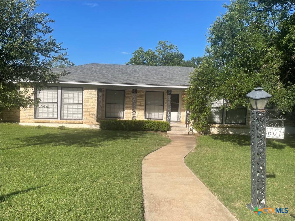 Lampasas, TX 76550,601 S Arnold ST