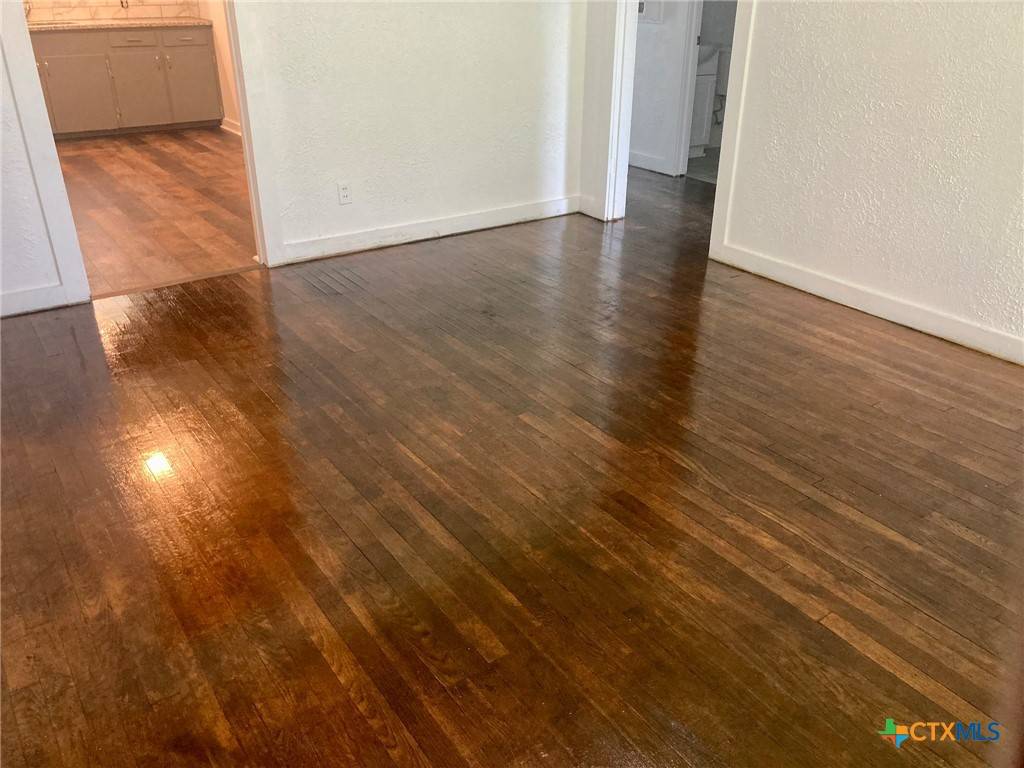 Victoria, TX 77901,708 E Loma Vista AVE