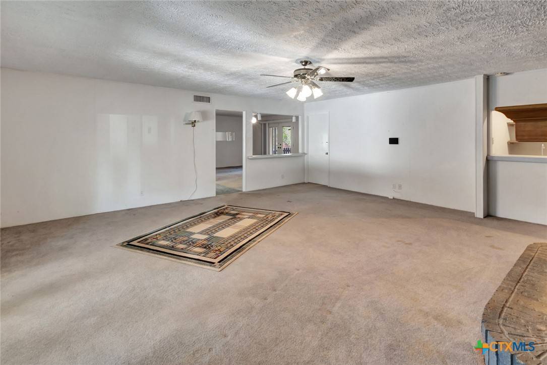 Victoria, TX 77904,925 Eden Roc ST