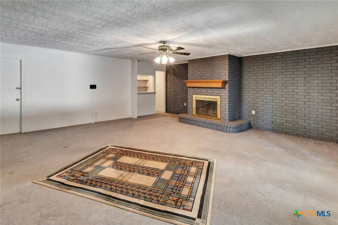 Victoria, TX 77904,925 Eden Roc ST