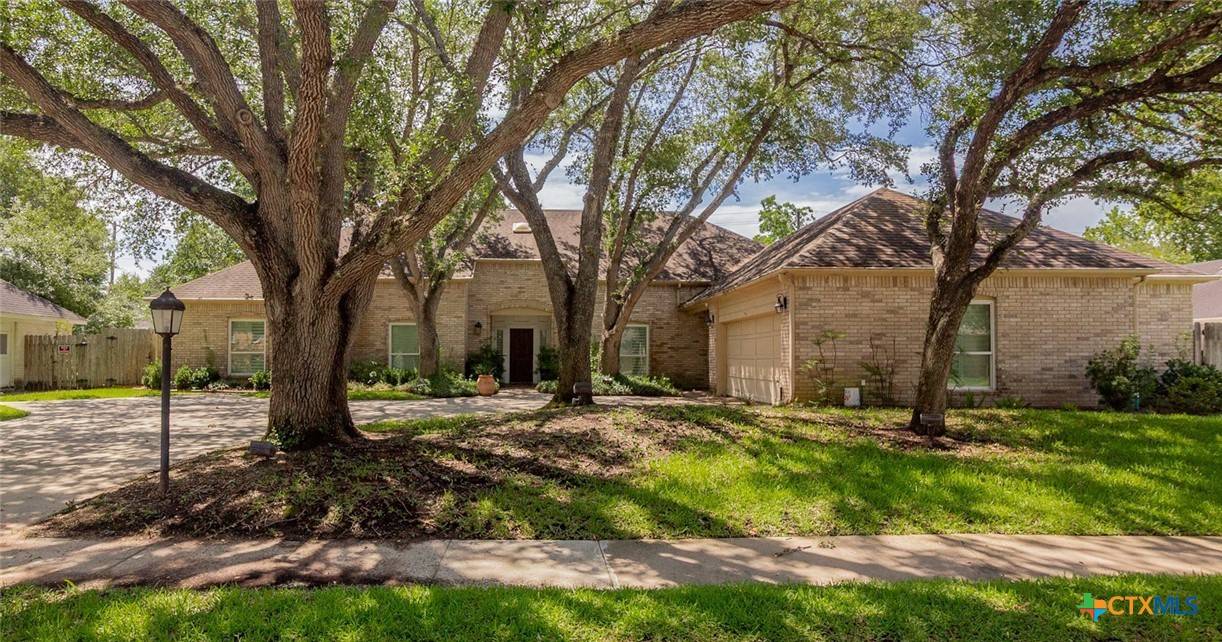 Victoria, TX 77904,6013 Country Club DR