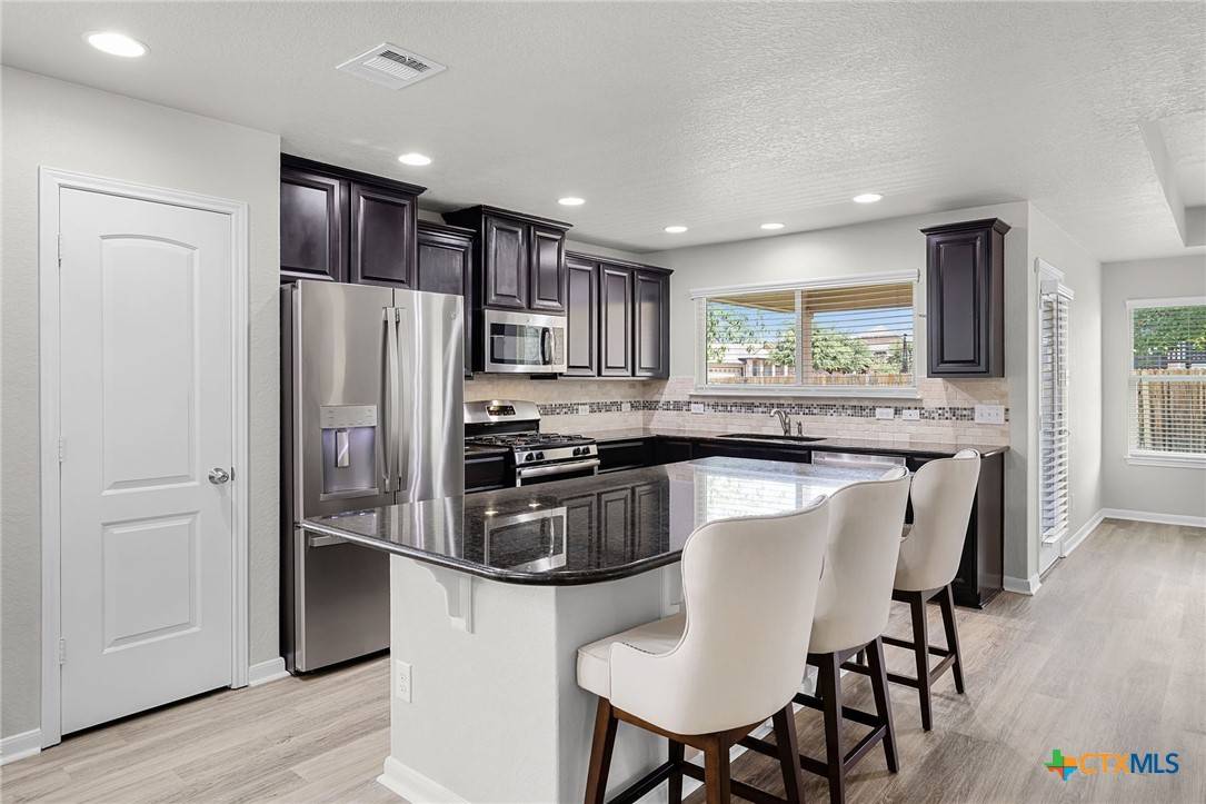 New Braunfels, TX 78130,322 Creekview WAY
