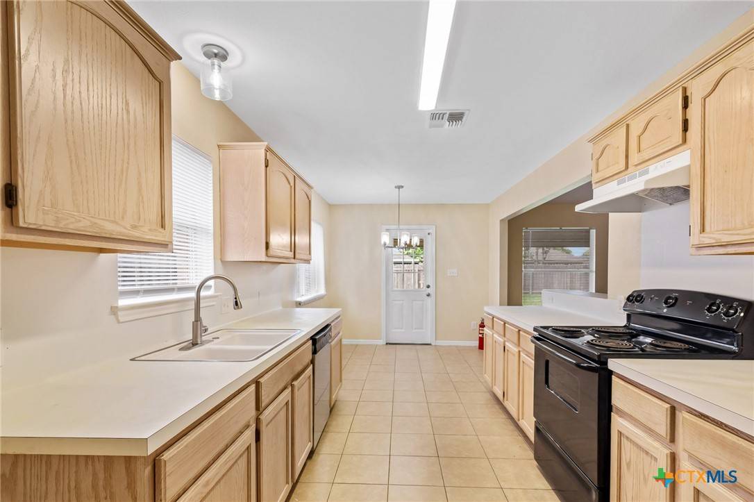 Victoria, TX 77904,501 Appaloosa DR