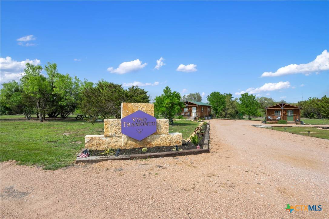 Spicewood, TX 78669,212 County Road 413
