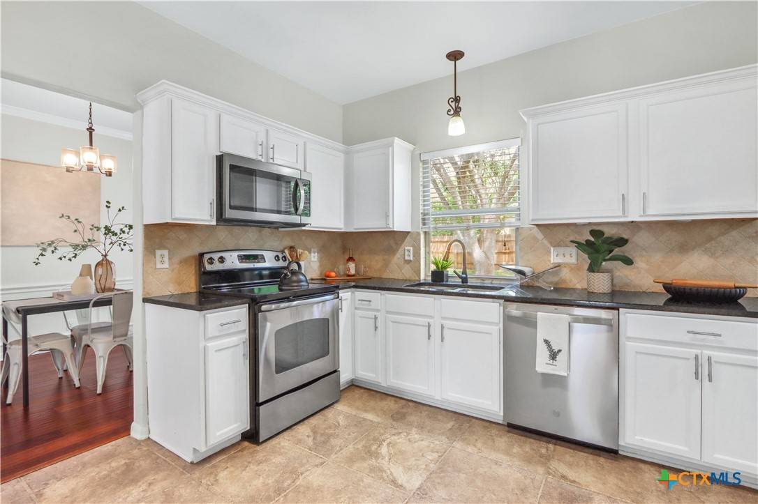 New Braunfels, TX 78130,1077 River Rock