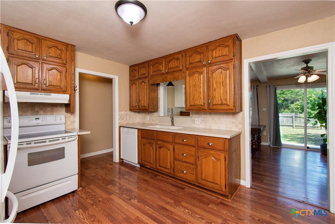 Belton, TX 76513,1401 N Penelope ST