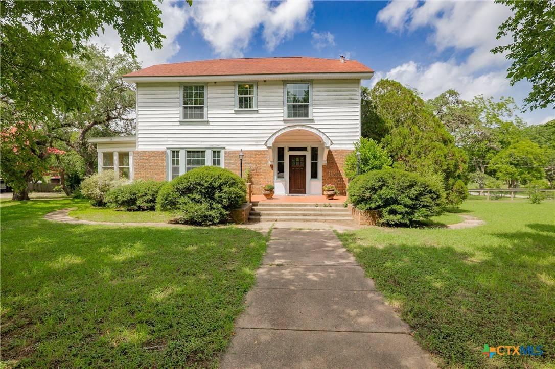 Yoakum, TX 77995,1002 E Gonzales ST