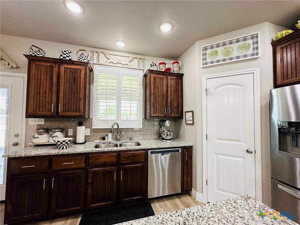 Gatesville, TX 76528,115 Surrey LN