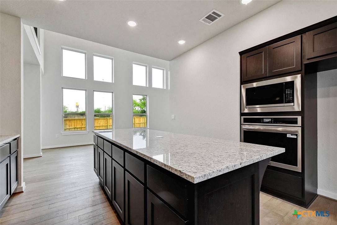 San Antonio, TX 78224,10046 Mitra WAY