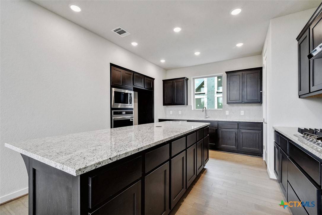 San Antonio, TX 78224,10046 Mitra WAY