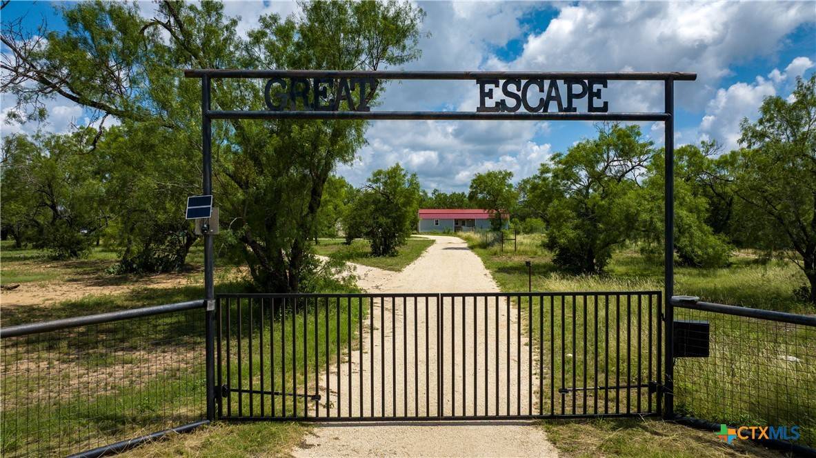 Vanderpool, TX 78885,1231 B&R RD