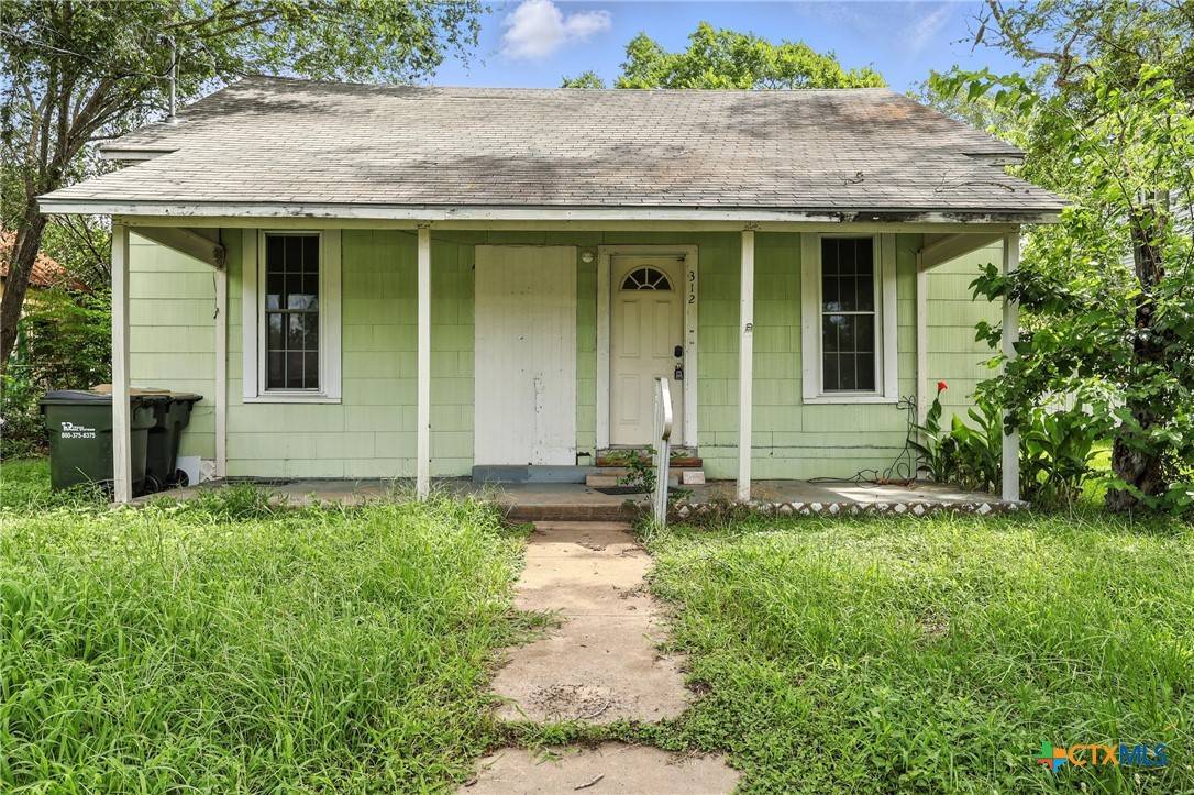 Cuero, TX 77954,312 W Courthouse ST