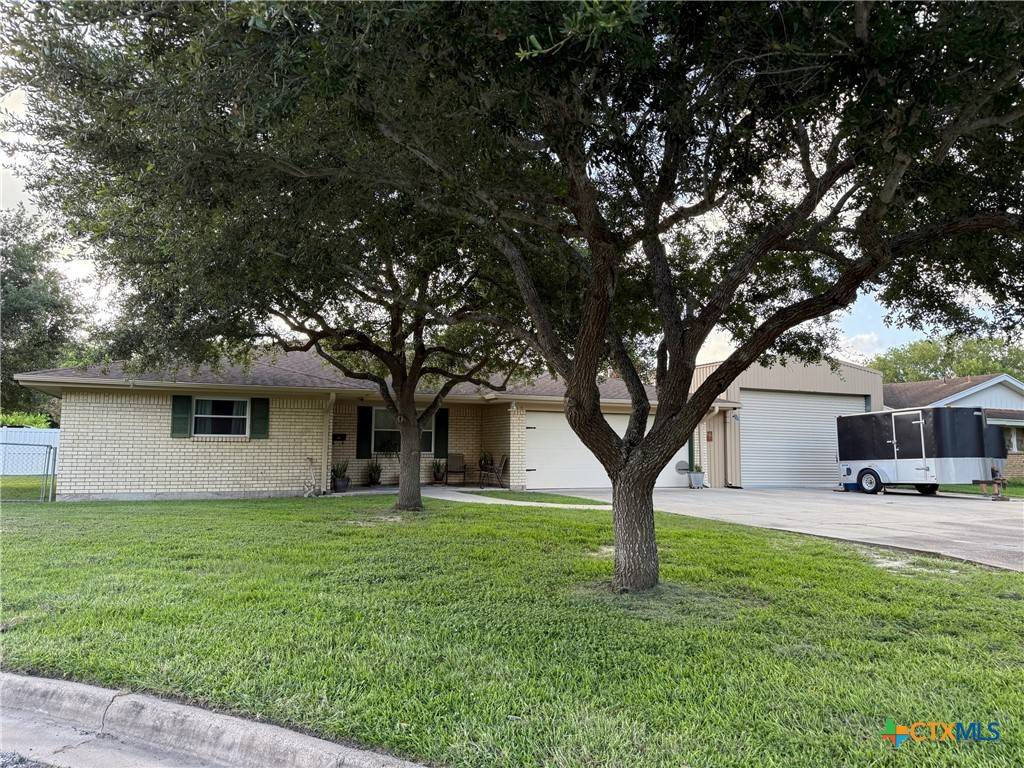 Port Lavaca, TX 77979,105 Brentwood PL