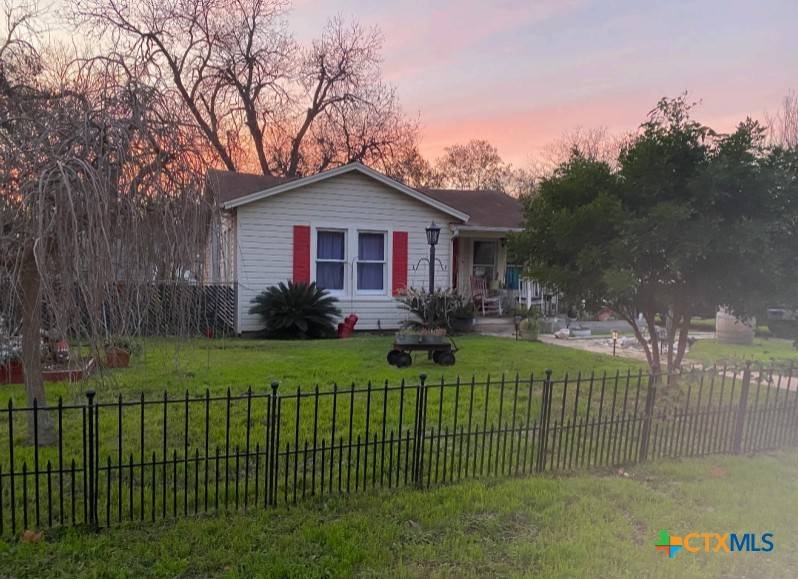 Seguin, TX 78155,212 Duggan ST