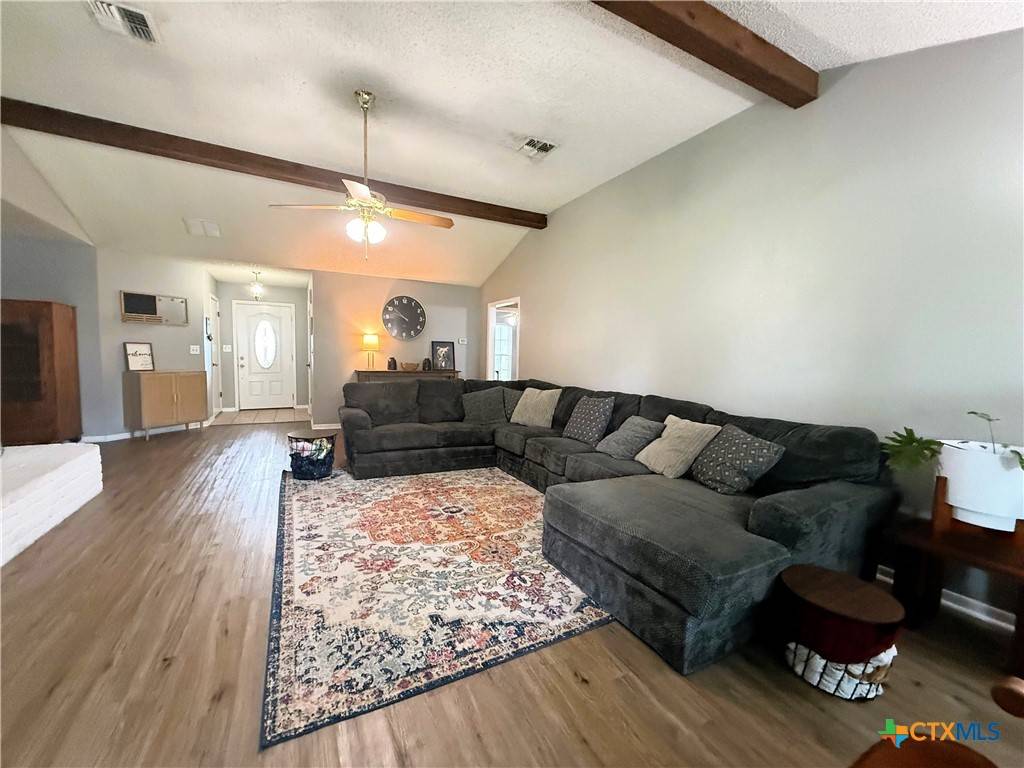 Ganado, TX 77962,1006 Fairlane DR