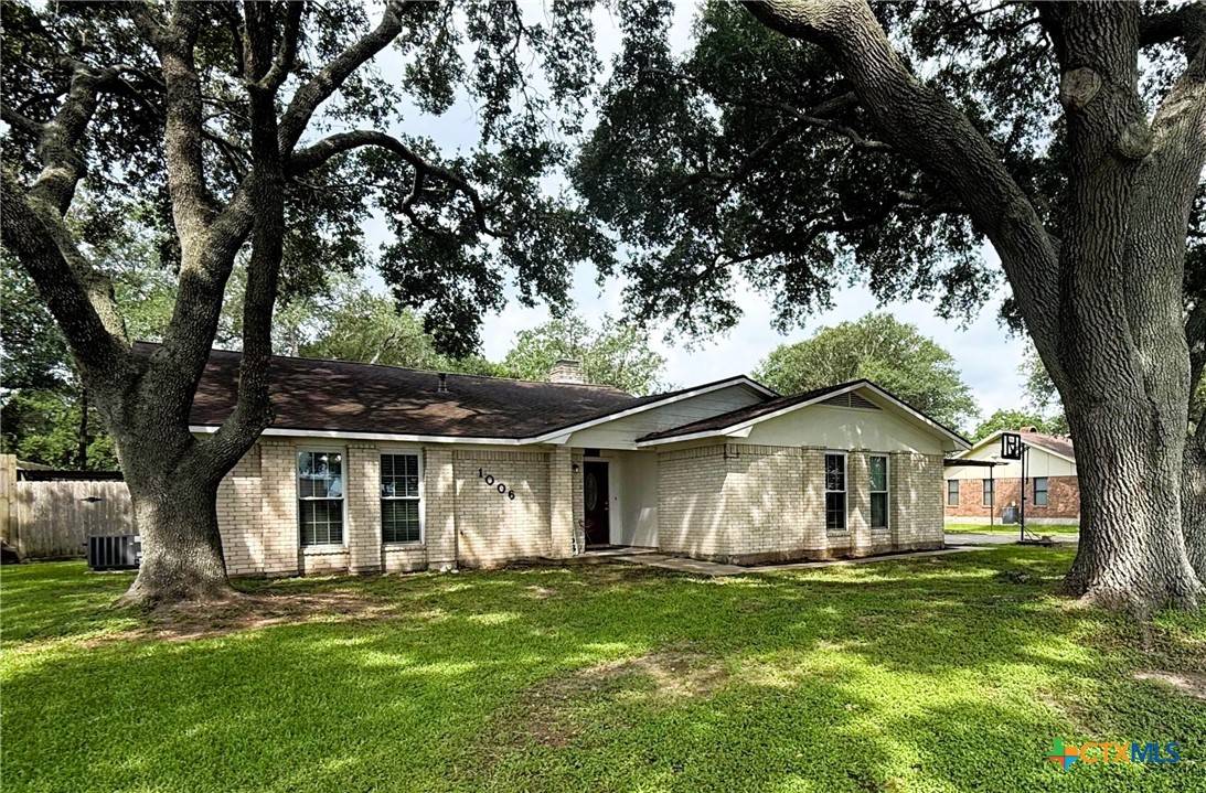 Ganado, TX 77962,1006 Fairlane DR