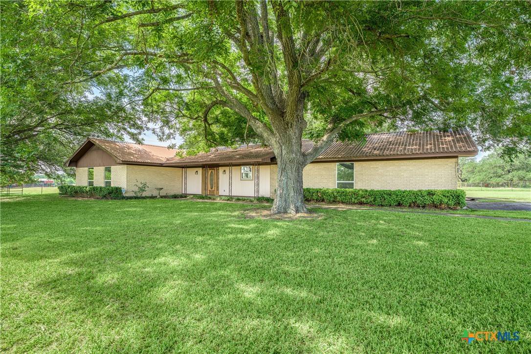 Flatonia, TX 78941,1226 E US Highway 90