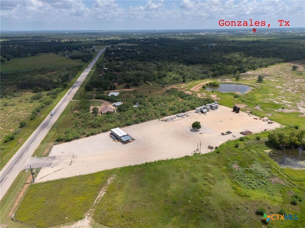 Gonzales, TX 78629,804 S H 304