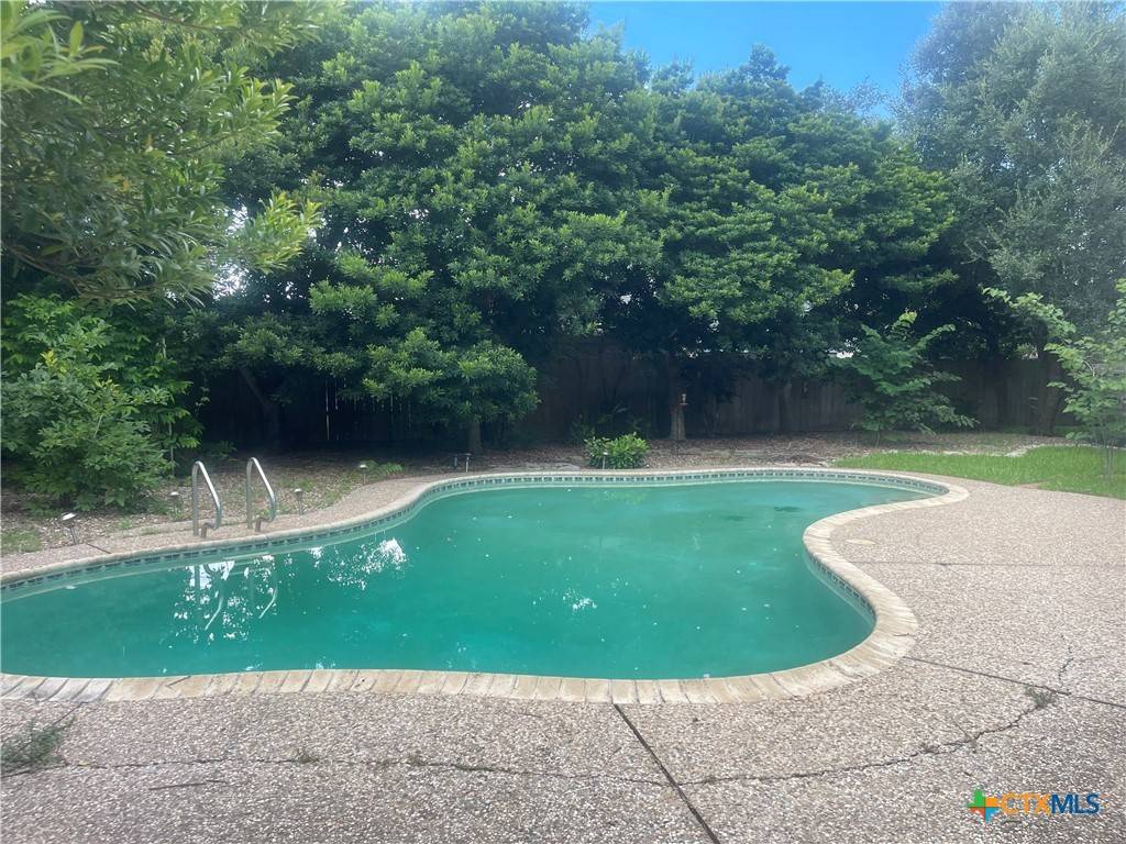 Victoria, TX 77904,403 Turtle Rock DR