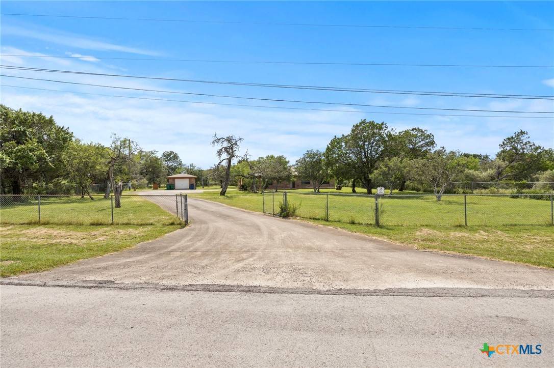 New Braunfels, TX 78132,4 Karbach DR