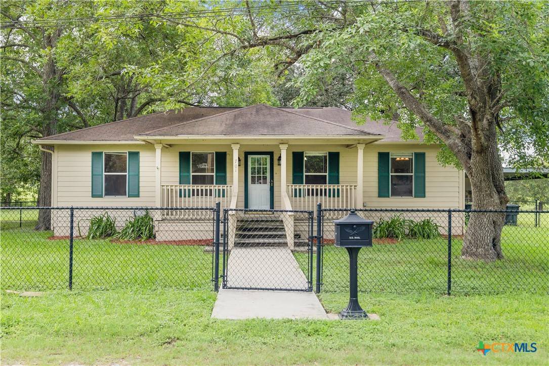 Cuero, TX 77954,701 E Heaton ST