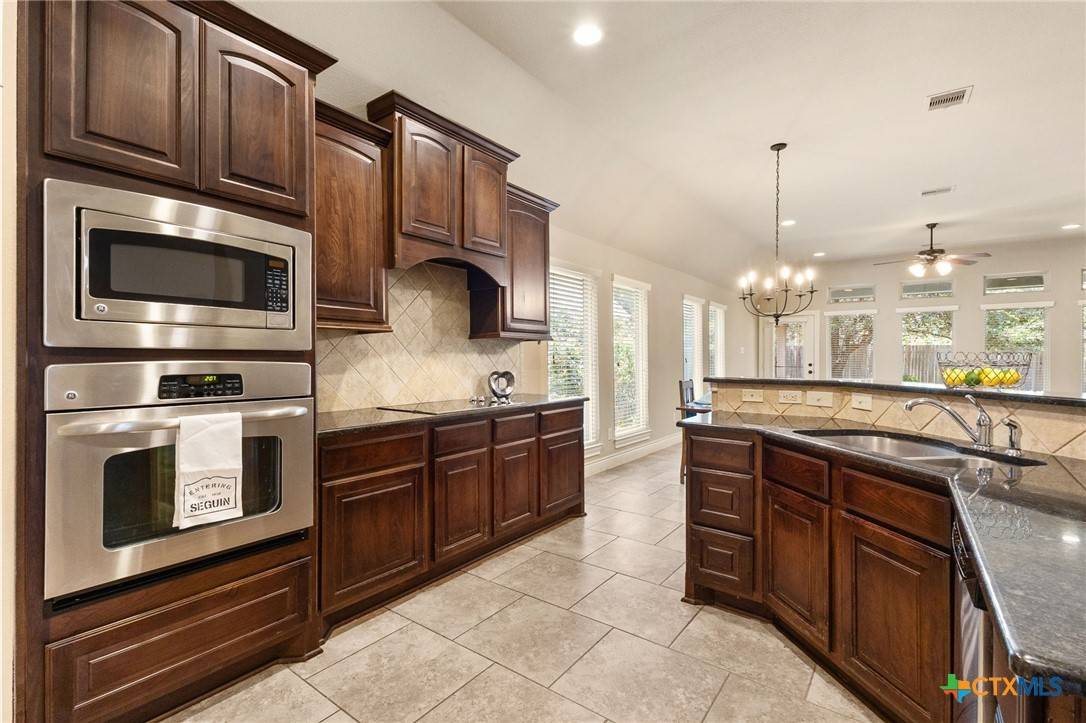 Seguin, TX 78155,2989 Saddlehorn DR