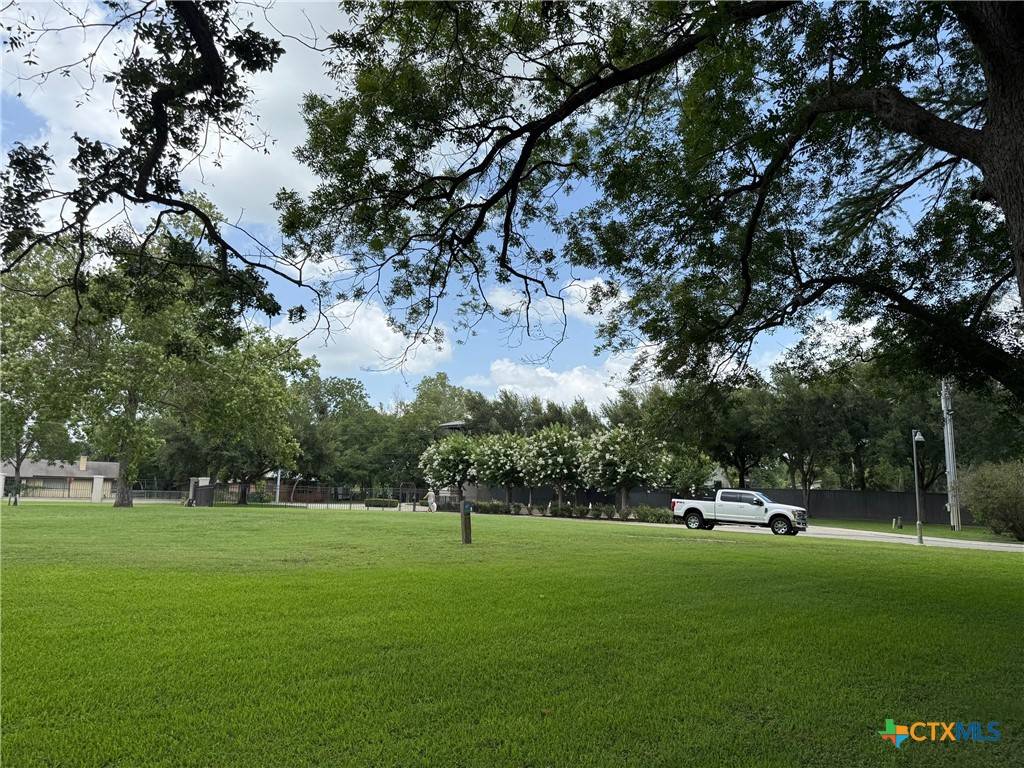 Mcqueeney, TX 78123,114 Cypress WAY