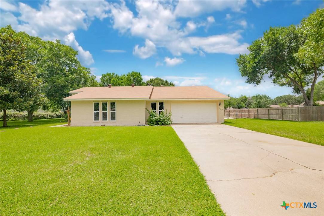Victoria, TX 77904,305 Berwick ST