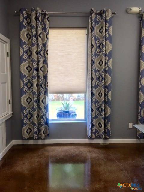 Salado, TX 76571,418 N Main ST #3