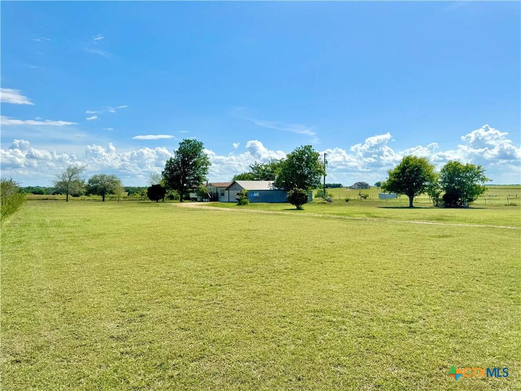 Shiner, TX 77984,3085 W US 90A HWY