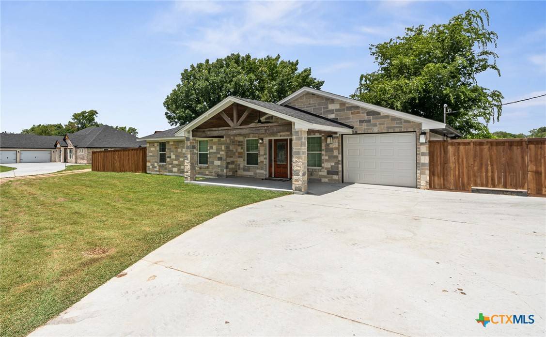 Eddy, TX 76524,318 Franklin RD