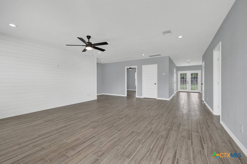 San Marcos, TX 78666,5073 Cedarside