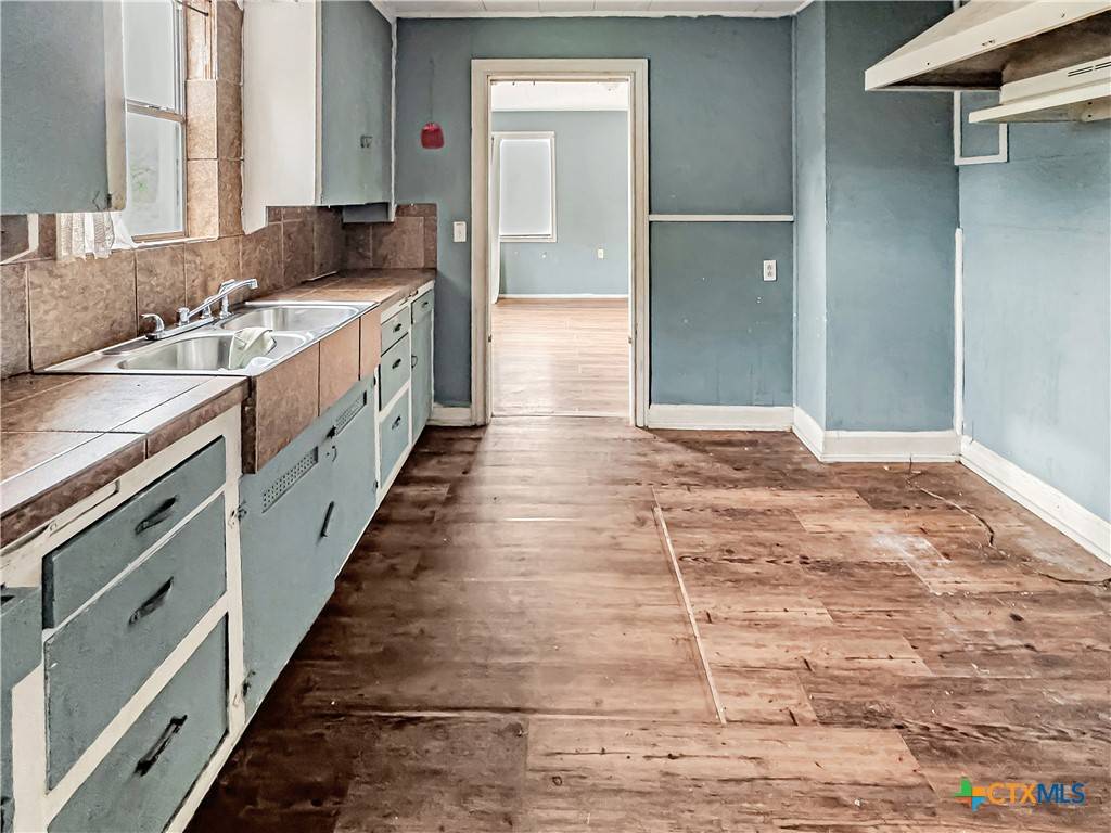 Victoria, TX 77901,1805 E North ST