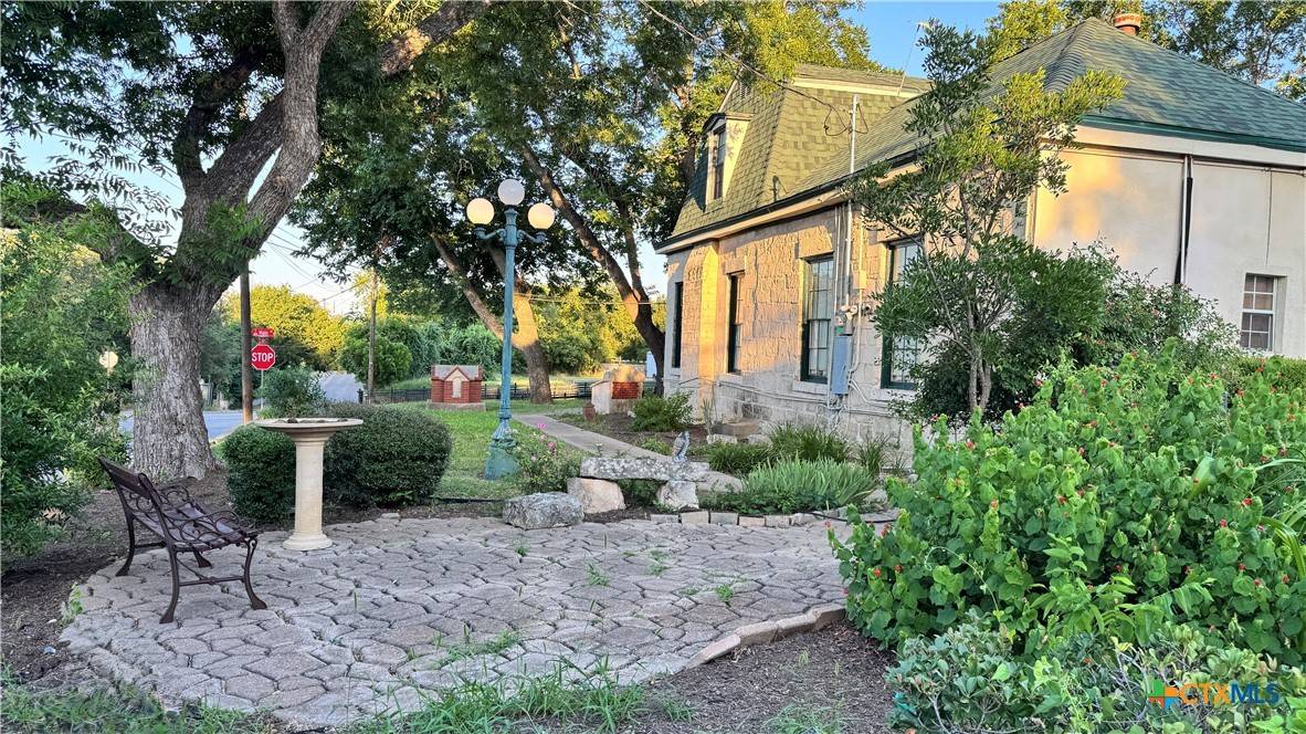 Belton, TX 76513,400 S Main ST