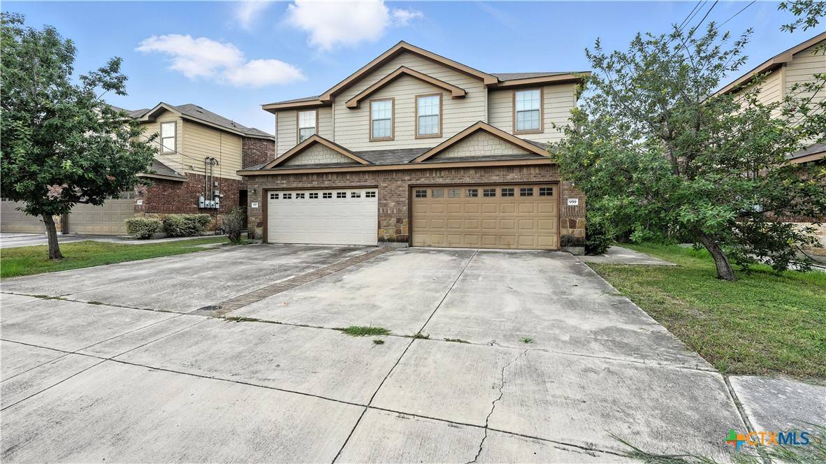 New Braunfels, TX 78130,957/959 Floating Star
