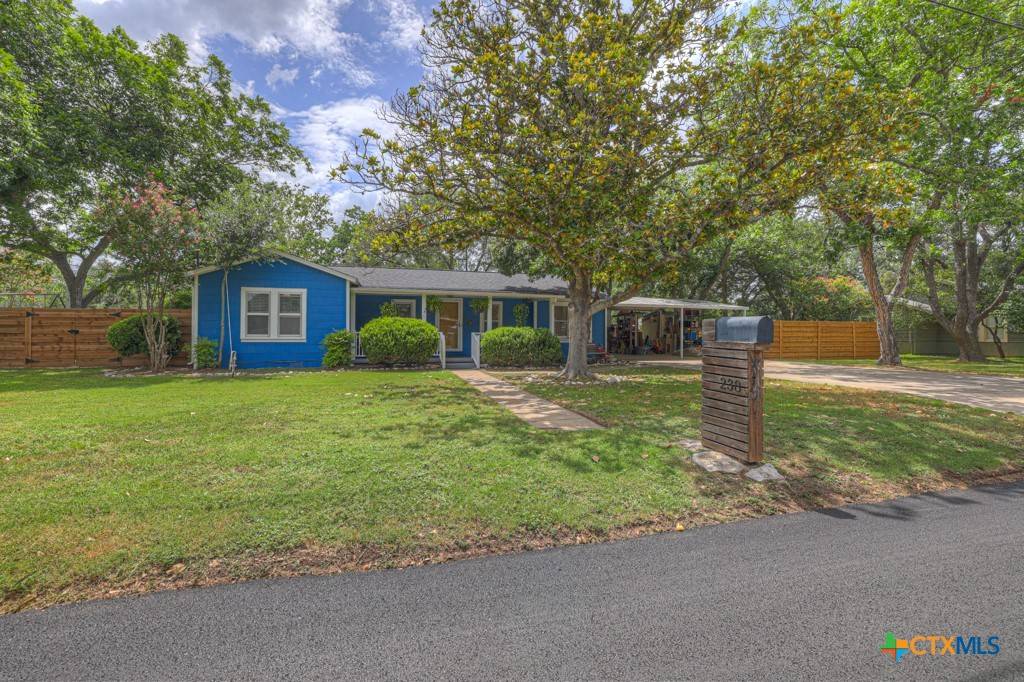 Seguin, TX 78155,238 Short AVE
