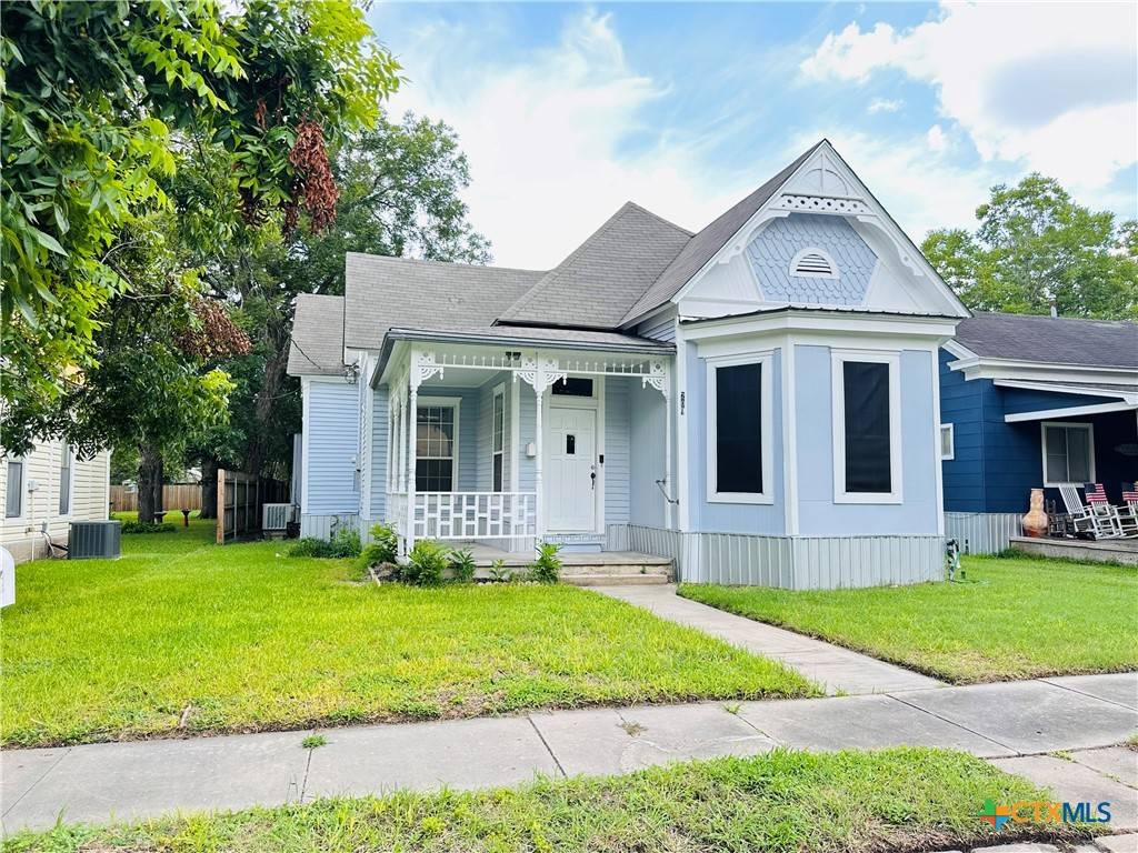 Yoakum, TX 77995,207 Schrimsher ST