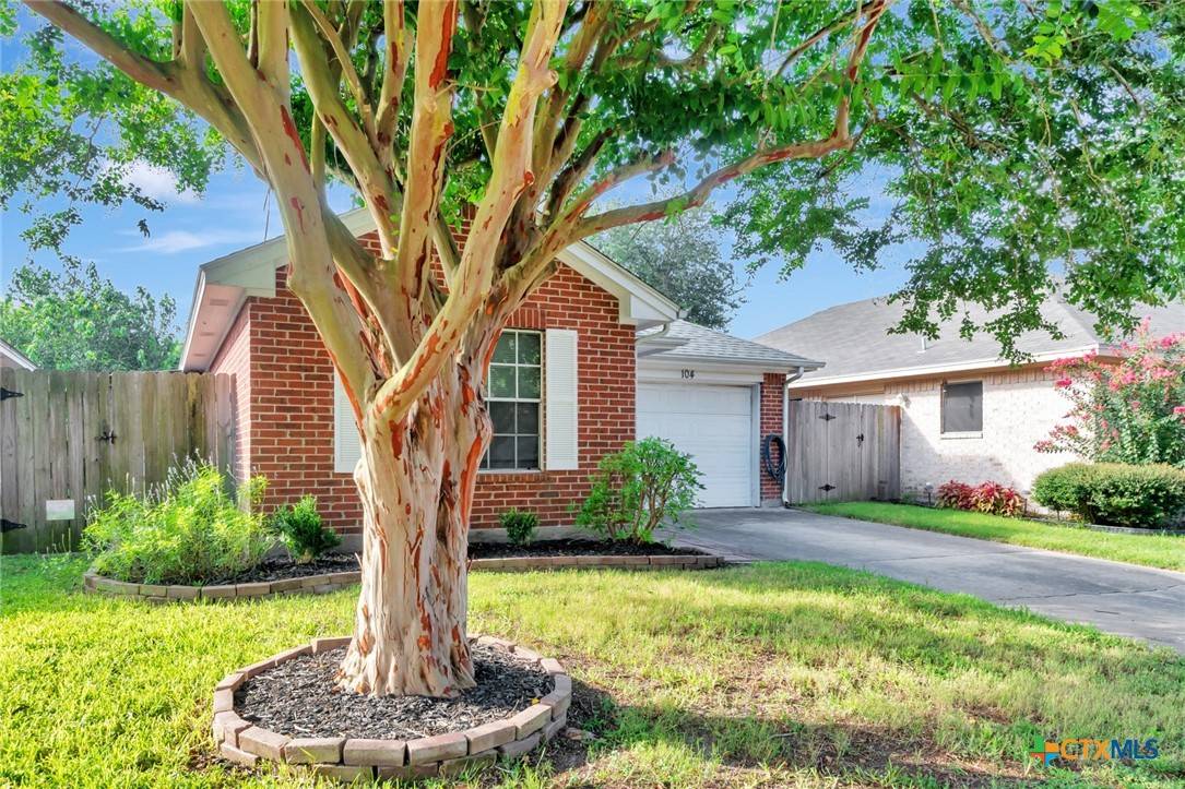 Victoria, TX 77904,104 Majestic LN