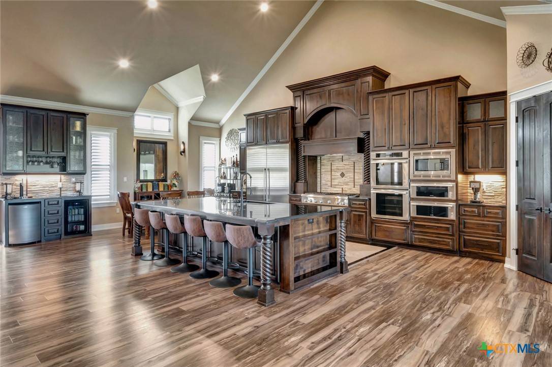Victoria, TX 77904,500 Sendera LOOP