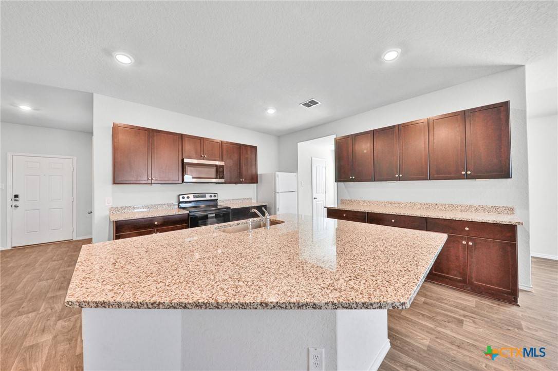 Seguin, TX 78155,813 Indigo WAY