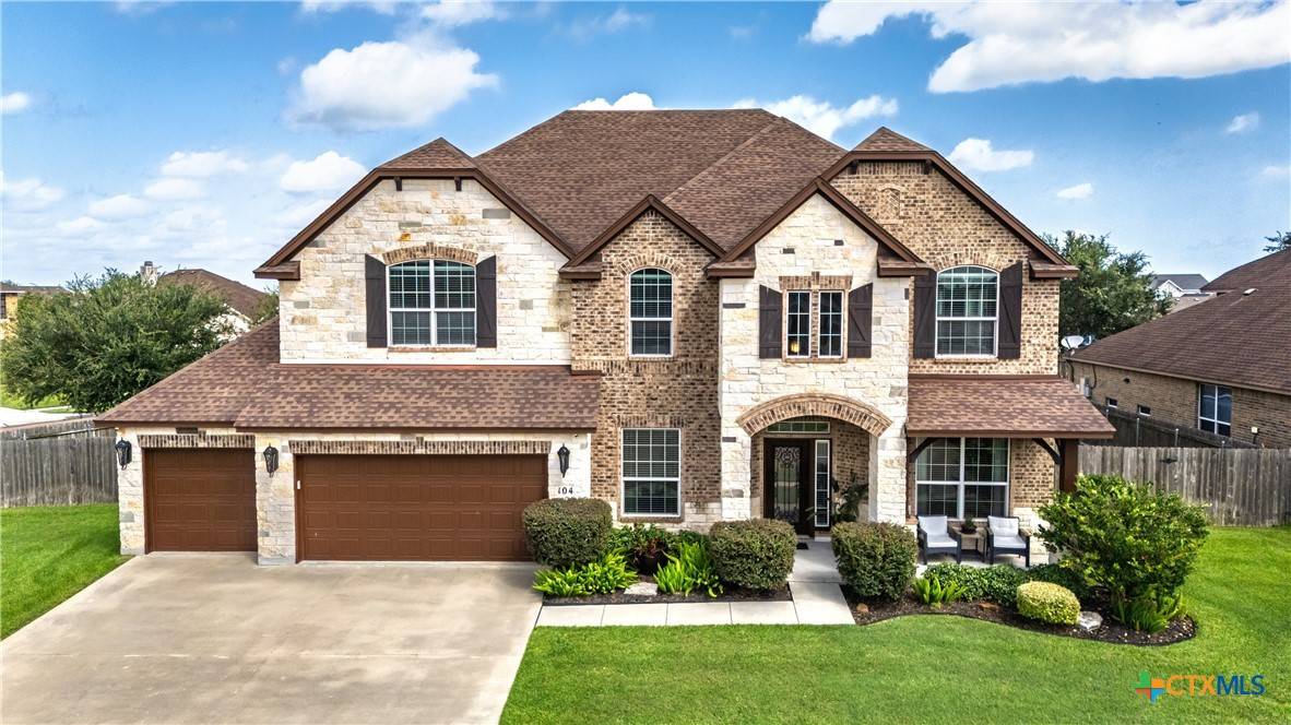 Victoria, TX 77904,104 Sandstone CT